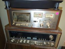 (BR3) LOT OF 2 ITEMS INCLUDING PIONEER STEREO CASSETTE TAPE DECK (MODEL CT-F8282) AND SANSUI STEREO