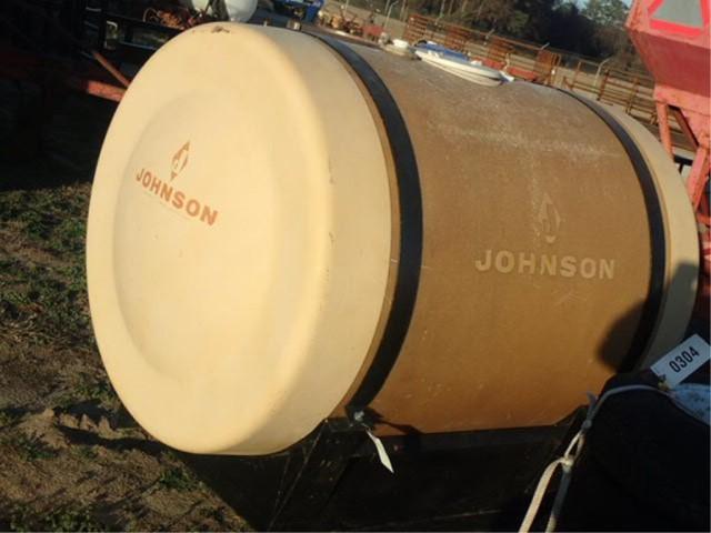 Johnson 500 gal Fiberglass Tank W/ Cradle