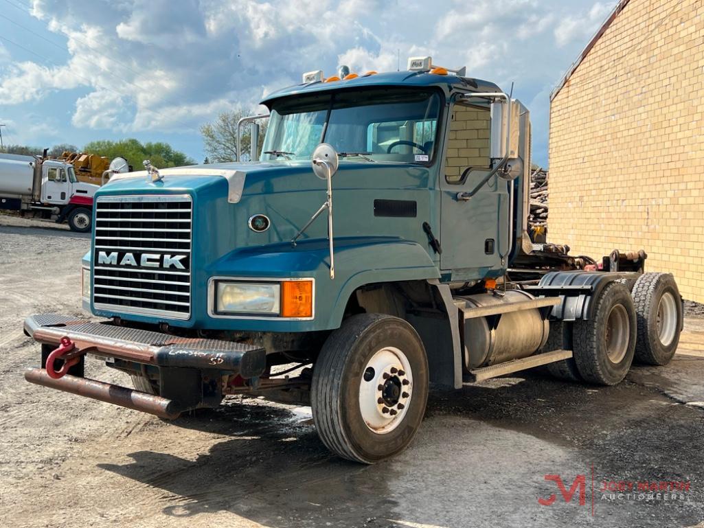 2006 MACK CL733 DAY CAB TRUCK TRACTOR