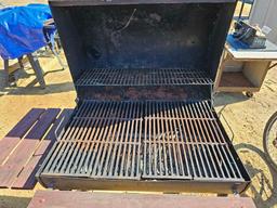 2468 - CHARCOAL GRILL