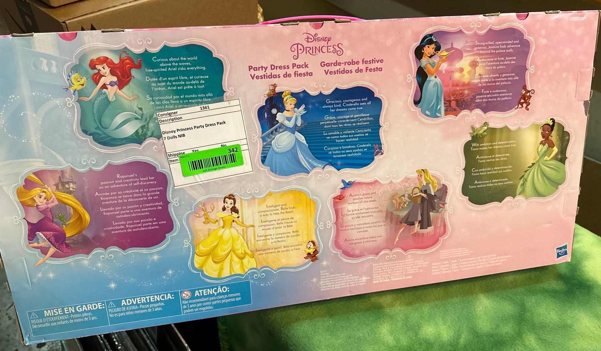 NIB Disney Princess party Dress Pack 7 Dolls