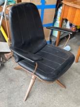 MCM Homecrest High Back Swivel Patio Chair