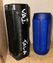 2 Portable Bluetooth Speakers-working