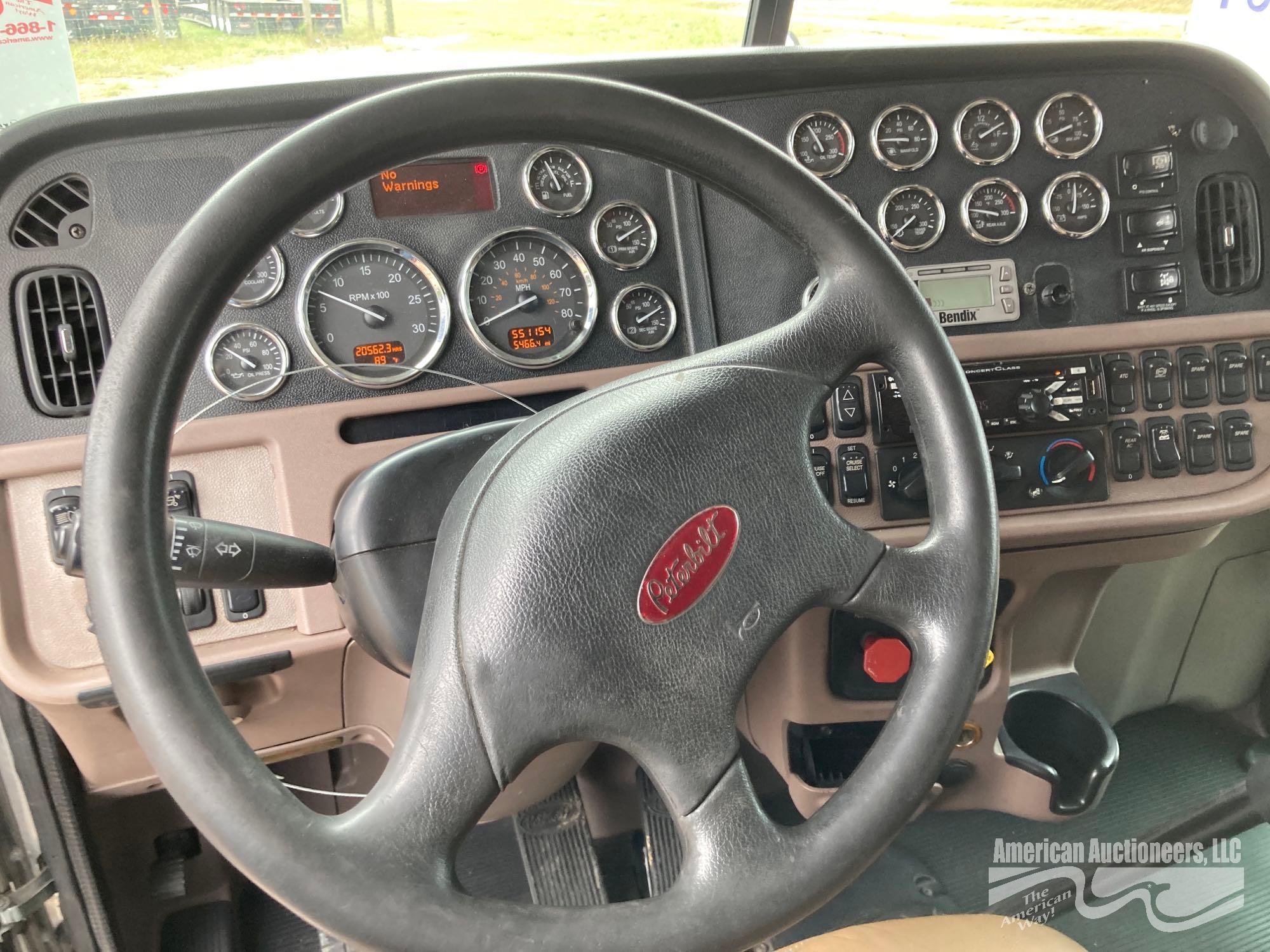 2016 Peterbilt 389 Truck