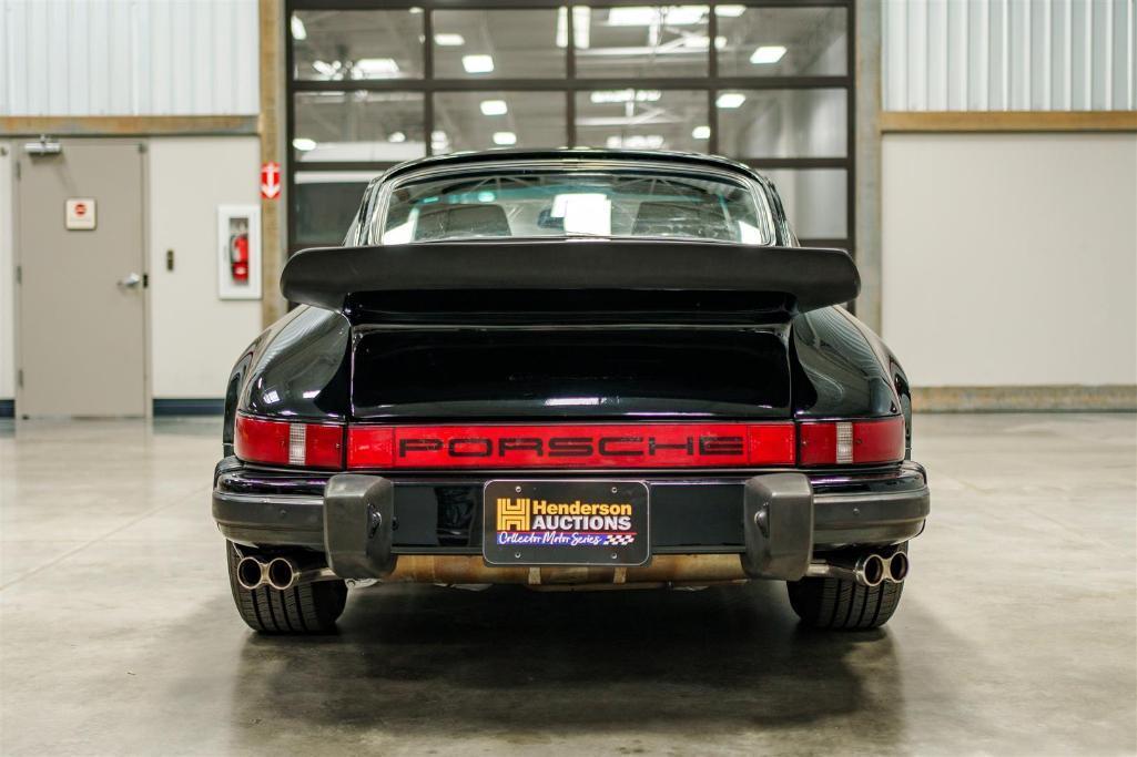 1976 PORSCHE 911