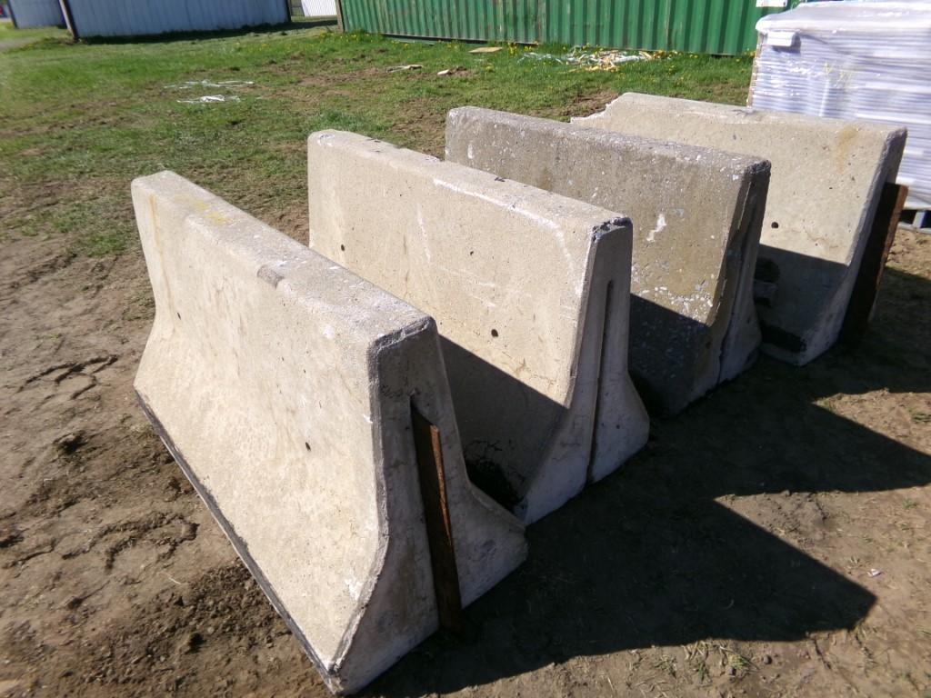 (4) Double Sided Pre Cast Jersey Barriers (4x Bid Price)