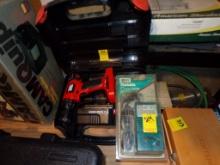 Black and Decker 18 Volt Drill/Driver, Case and Battery (No Charger) and NI