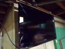 Dynex 32'' Flatscreen TV