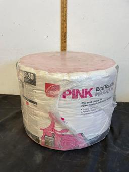 Pink Roll Insulation new