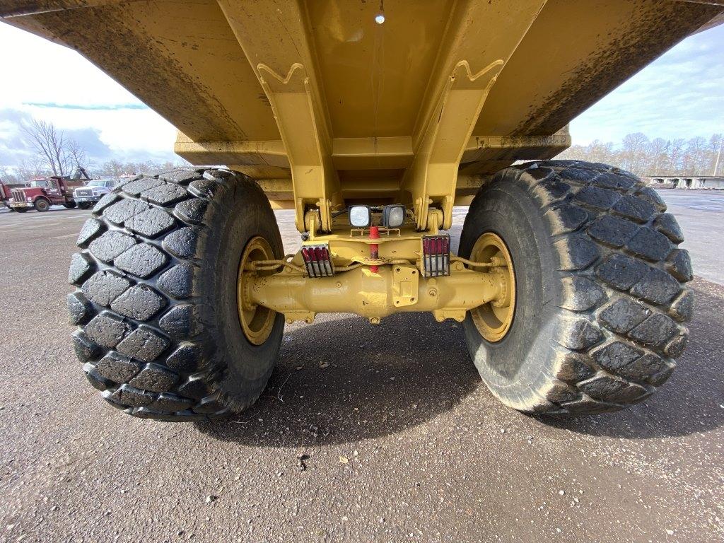 1995 Caterpillar D25D Articulated Haul Truck