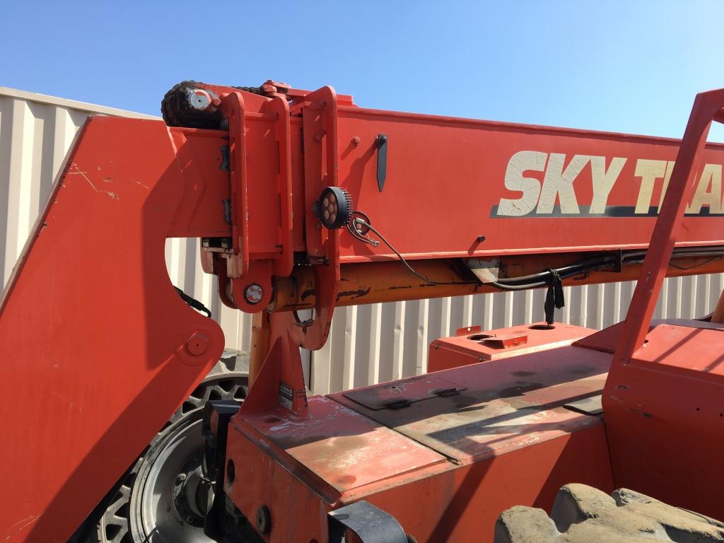 1999 Sky Track 8042 Forward Reach Forklift,
