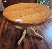 Round Wood Dining Table Approx 41 Inches