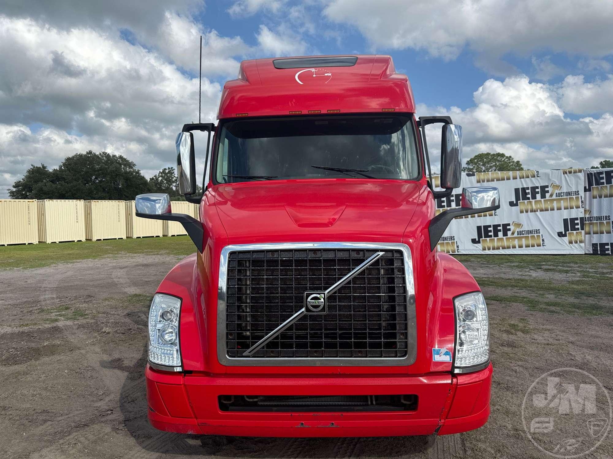 2017 VOLVO TRUCK VNL 780 TANDEM AXLE TRUCK TRACTOR VIN: 4V4NC9EH6HN976495