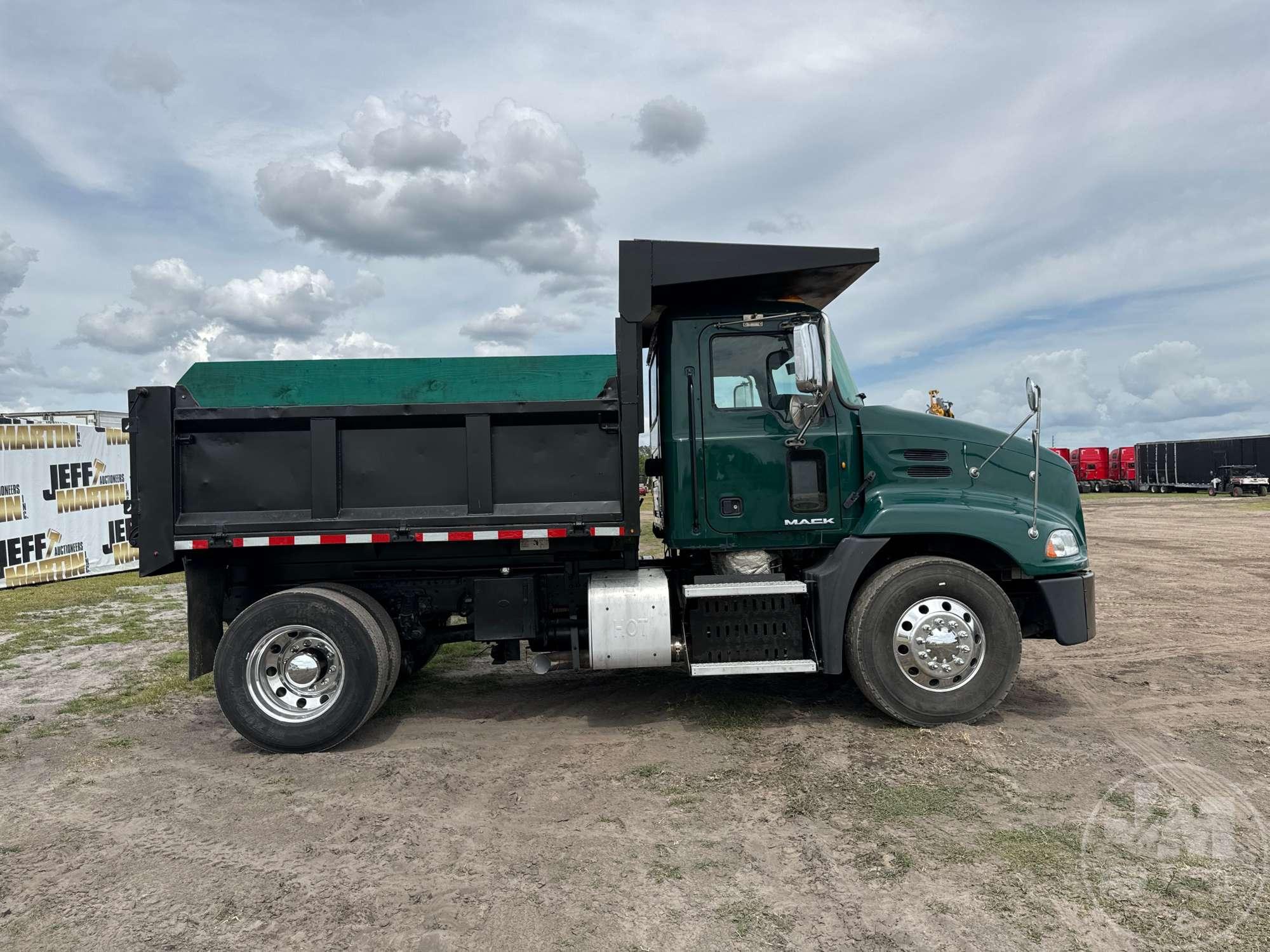 2013 MACK CXU612 SINGLE AXLE DUMP TRUCK VIN: 1M1AW01XXDM005221