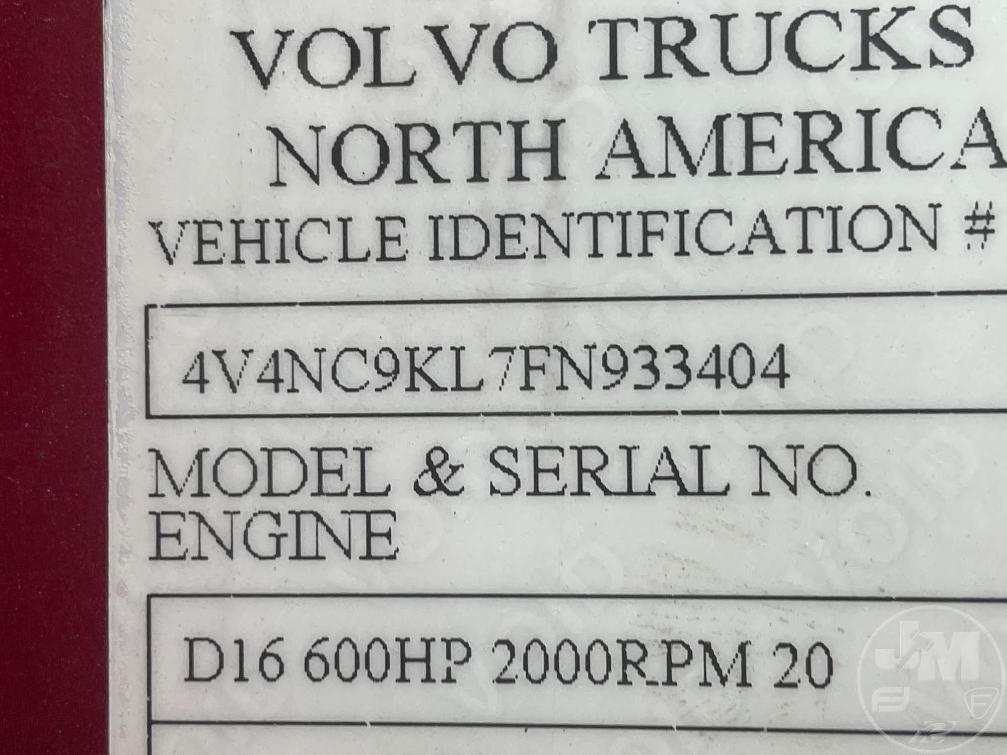 2015 VOLVO  VNL 780 TANDEM AXLE TRUCK TRACTOR VIN: 4V4NC9KL7FN933404