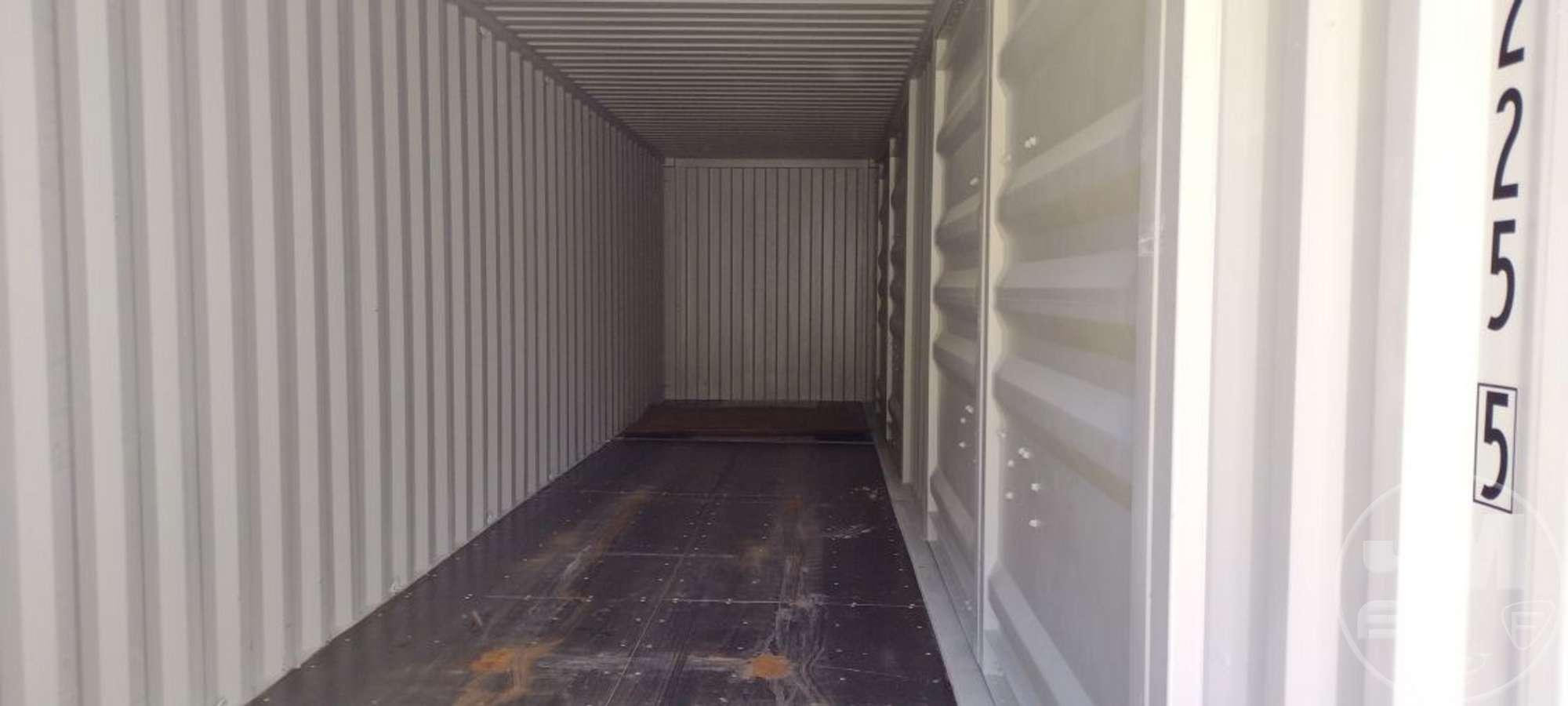 2024 40' CONTAINER SN: LYPU0152255
