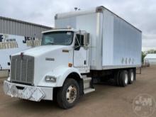 2003 KENWORTH T800 TANDEM AXLE VAN TRUCK VIN: 1NKDLU9XX3J387315