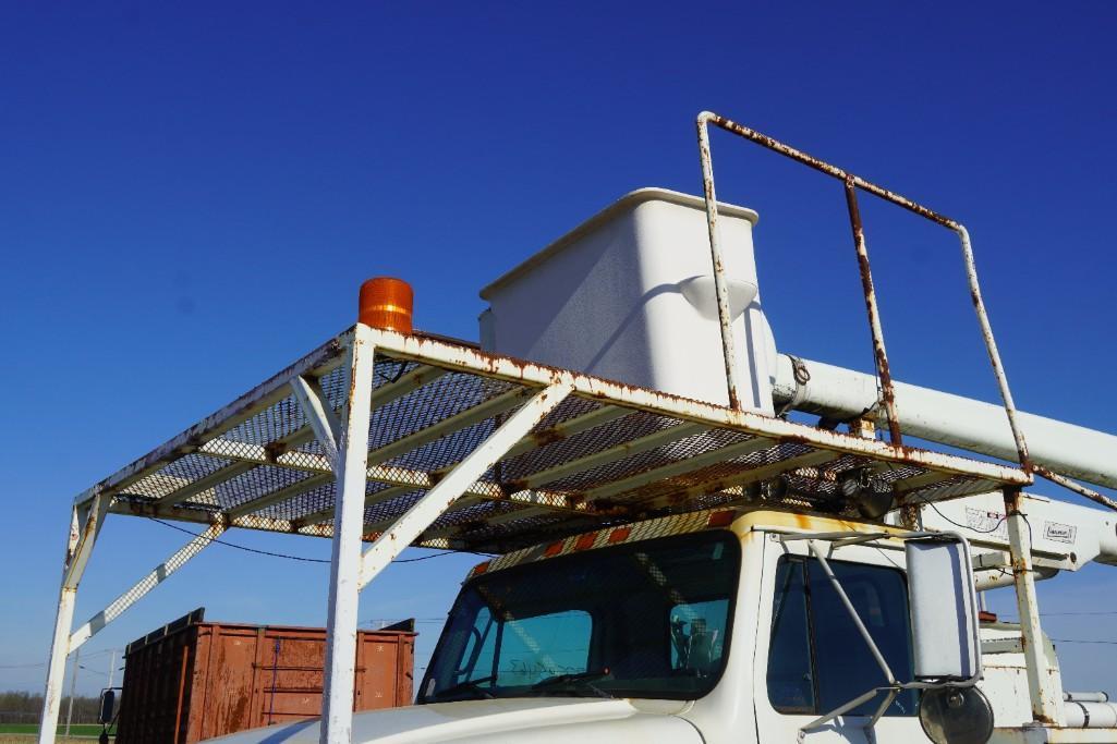 2001 International 4700 Series Bucket Truck