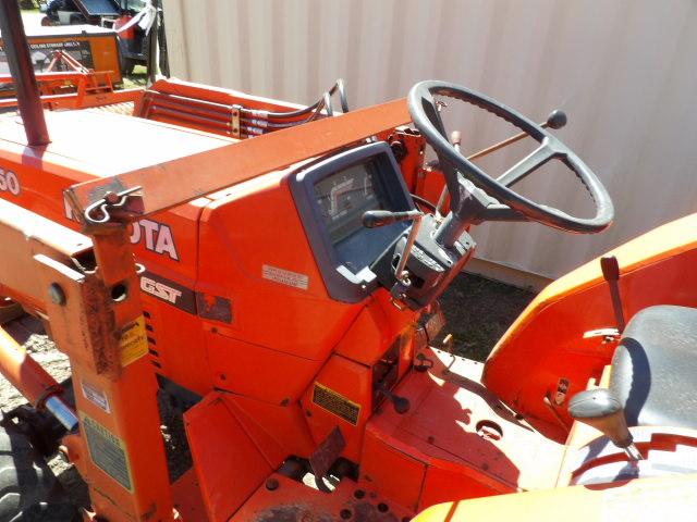Kubota L3650 4wd Compact Tractor w/ Loader & Backhoe, Glide Shift (Powershi