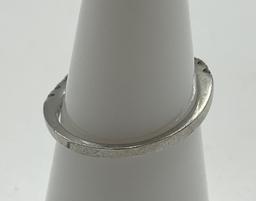 2.4g .925 Sterling Ring Size 7