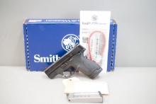 (R) Smith & Wesson M&P40 Shield .40S&W Pistol