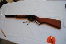 Daisy Red Ryder Model 1938B BB Gun, 4.5ML