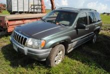 **T** 2002 Jeep Grand Cherokee, 4WD, 4-door, automatic, leather interior, power windows/locks, sunro