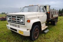 **T** 1985 GMC 6000 Truck with 13' box with hoist, , GM V8 gas, 4+2-speed tranny, power steer pump l