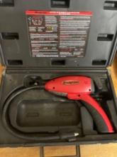 Snap-On Electronic Leak Detector (blue light missing). SHIPPING IS AVAILABLE ON THIS LOT!