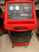 Snap-On ECOPlus Refrigerant Recovery Recharge Station on Wheels