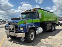 2002 MACK RD 688 OIL TANKER TRUCK