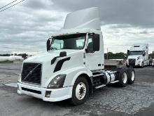 2013 VOLVO VNL T/A DAYCAB