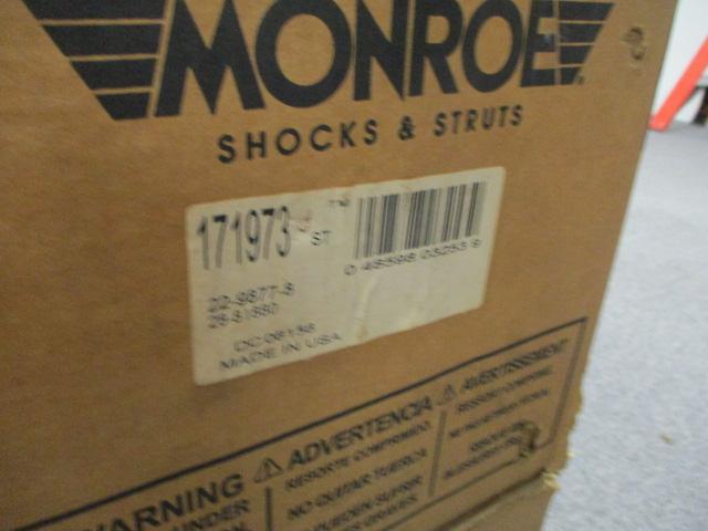 Monroe Suspension Strut and Coil Spring Assembly 171973-Pair NIB