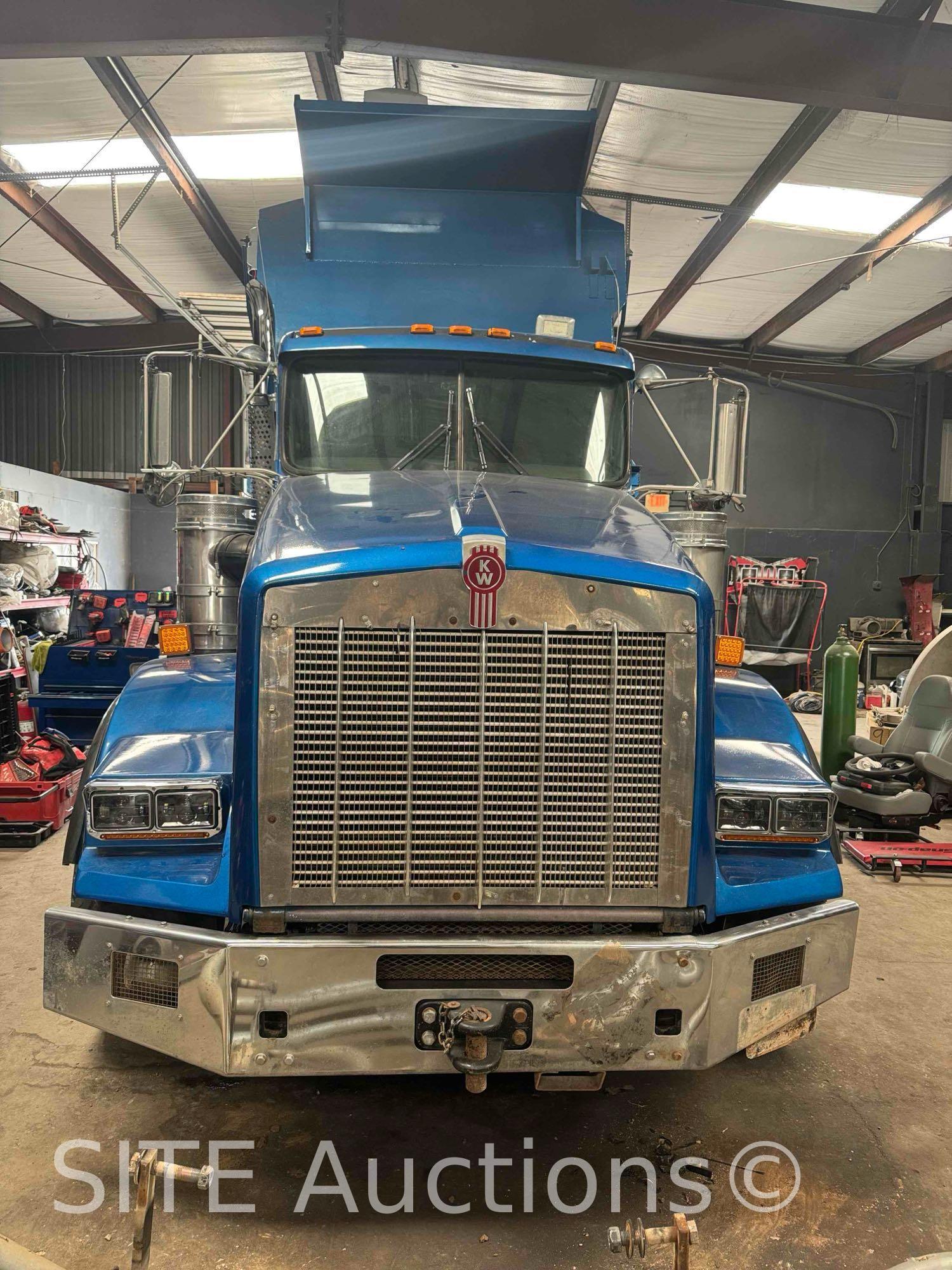 2012 Kenworth T800 Quad/A Dump Truck