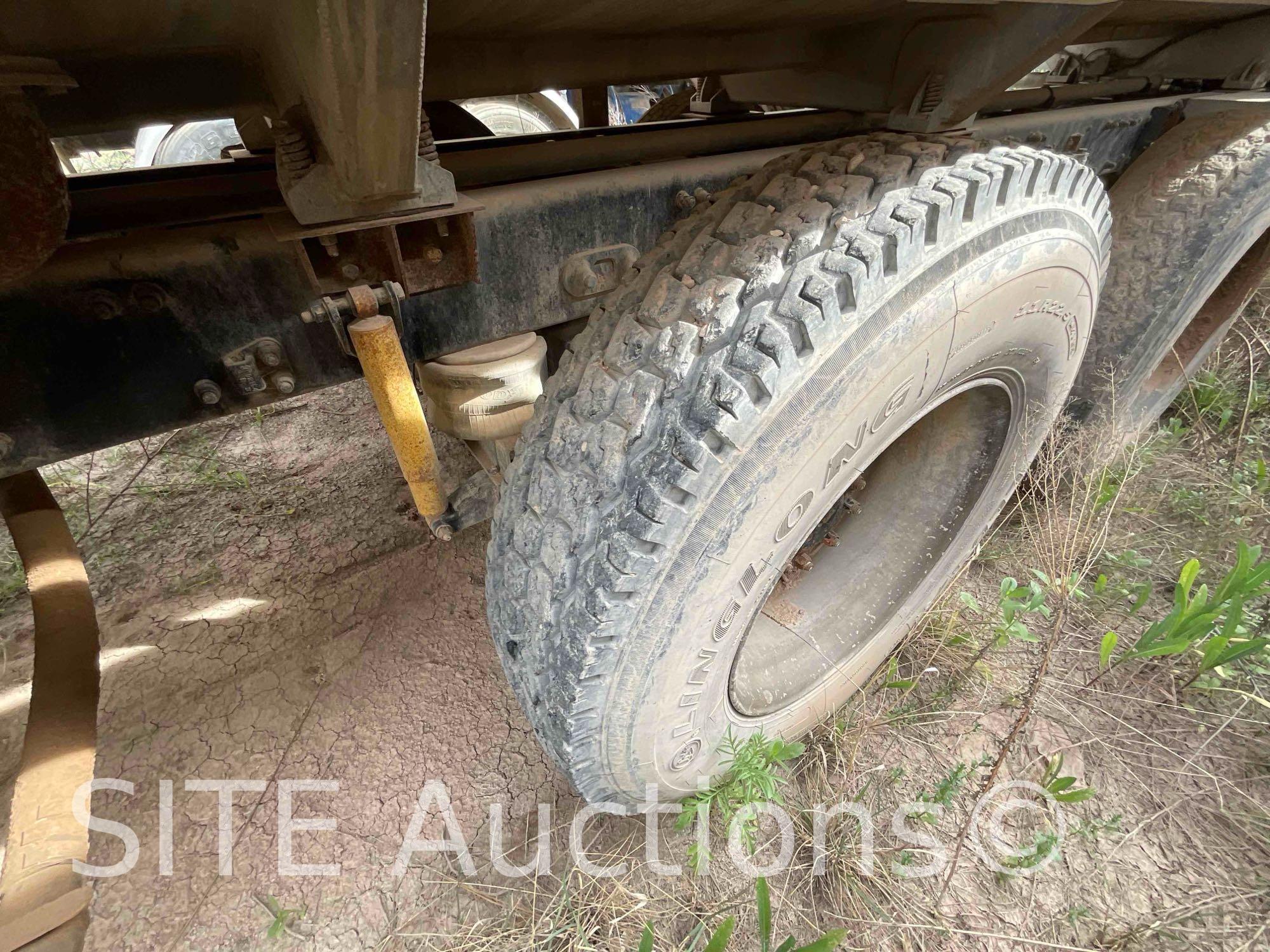 2004 Peterbilt 385 T/A Fuel Truck