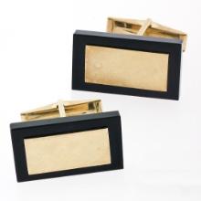 14K Yellow Gold Rectangular Cut Black Onyx Florentine Finish Swivel Cuff Links