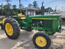 John Deere 2020 Tractor