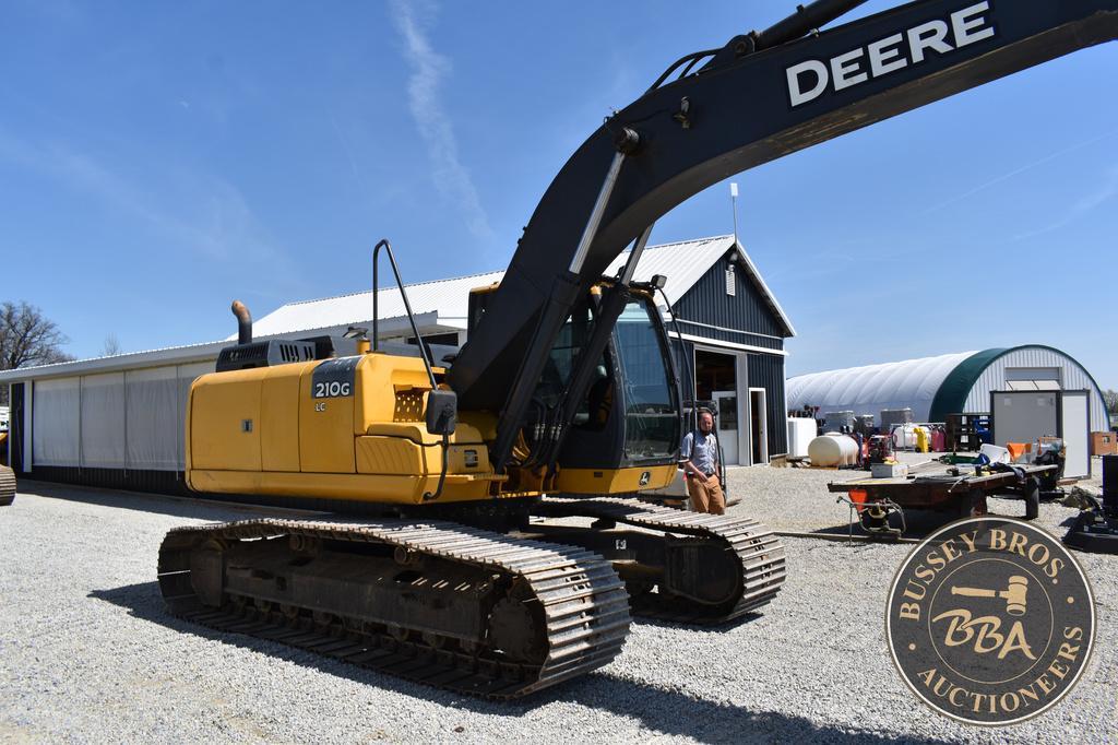 2012 DEERE 210G LC 25928