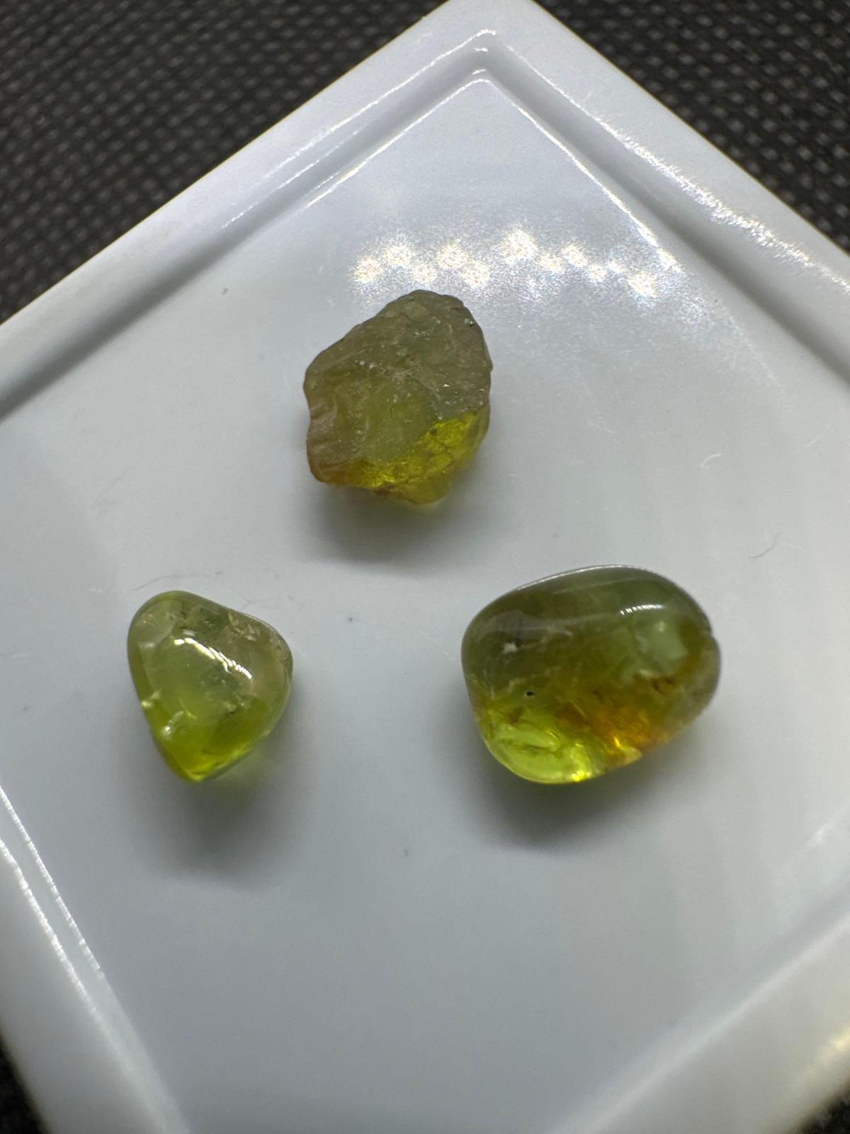 Green Peridot Gemstone 5.45 Ct