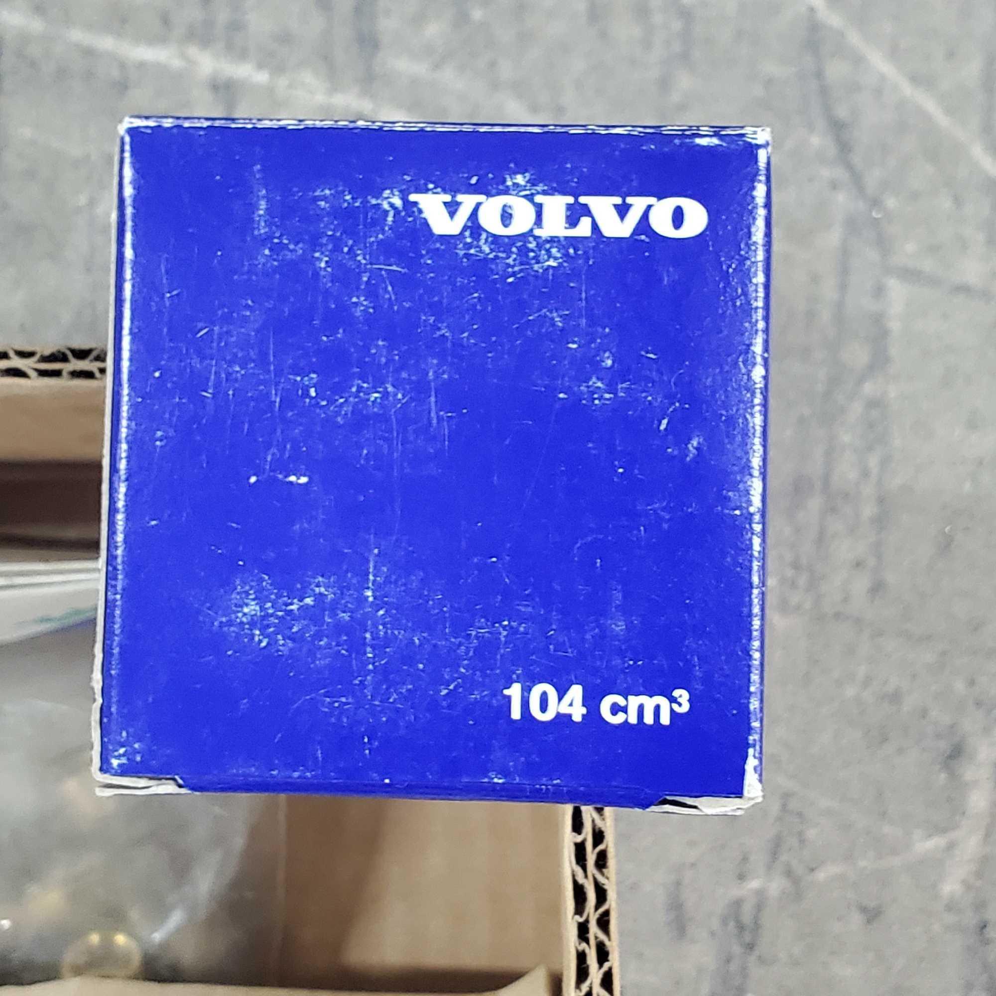 Box Volvo Suzuki Onan marine oil filters spark plugs propeller ball bering hydraulic sterring parts