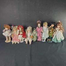 lot approx. 10 porcelain dolls medium size The Hamilton Collection