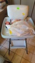 Toddler high chair With toys