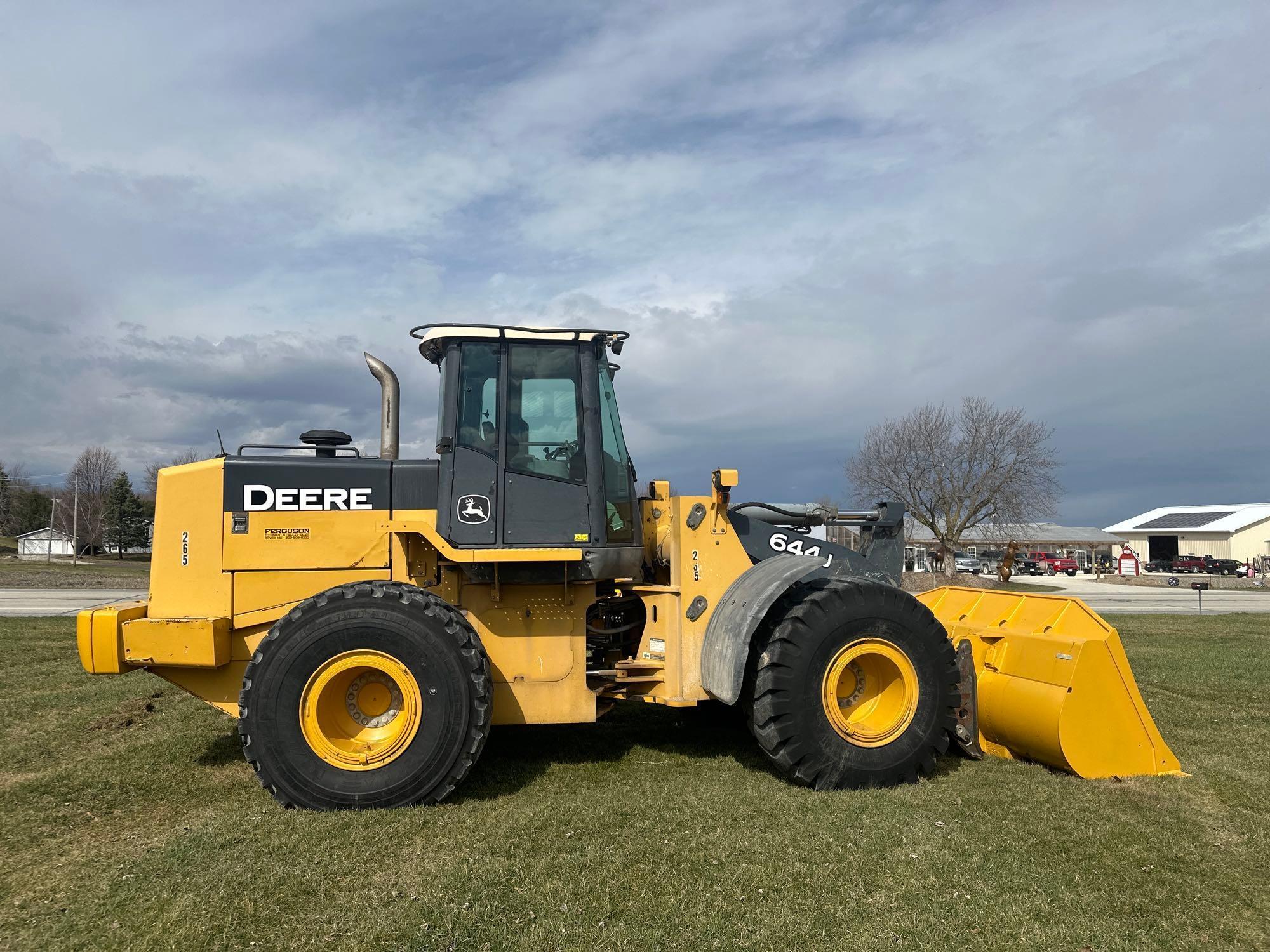 2006 Deere 644 J