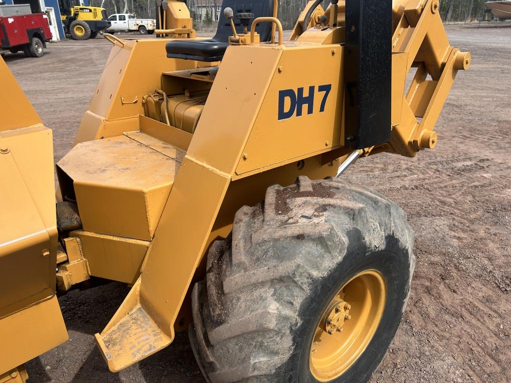 Case Dh7 Trencher