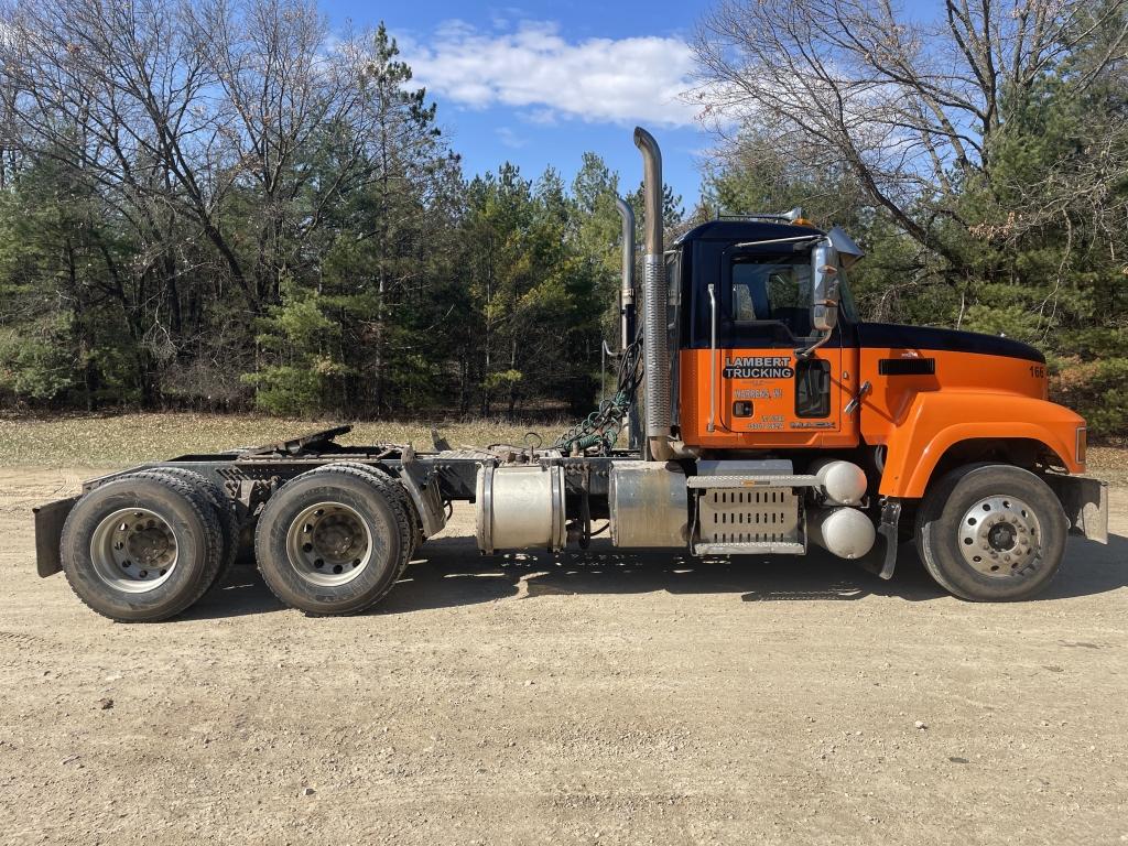 2015 Mack Chu613 Truck Tractor