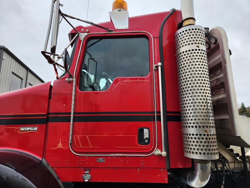 2006 Kenworth T800 Day Cab Truck Tractor