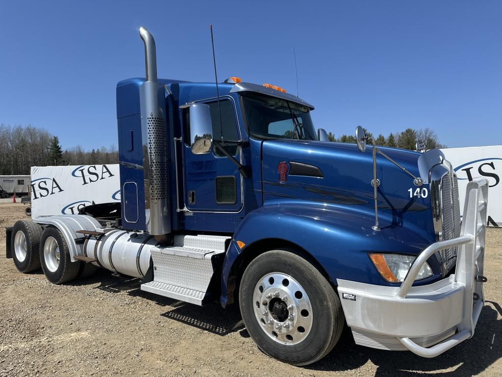 2016 Kenworth T660 Sleeper Cab Truck