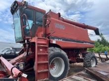 Case IH 1660 Combine 4WD