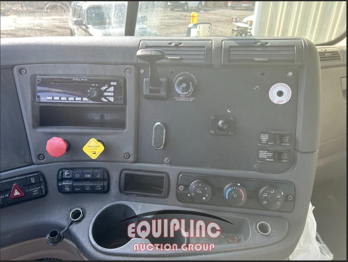 2015 FREIGHTLINER CASCADIA DAY CAB