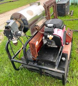Power Washing Unit with Honda GX 630 Motor - Starts and Runs - Will Need a Battery, per owner